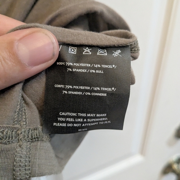 NOBULL Women's Gray Muscle Tee - Picture 3 of 3